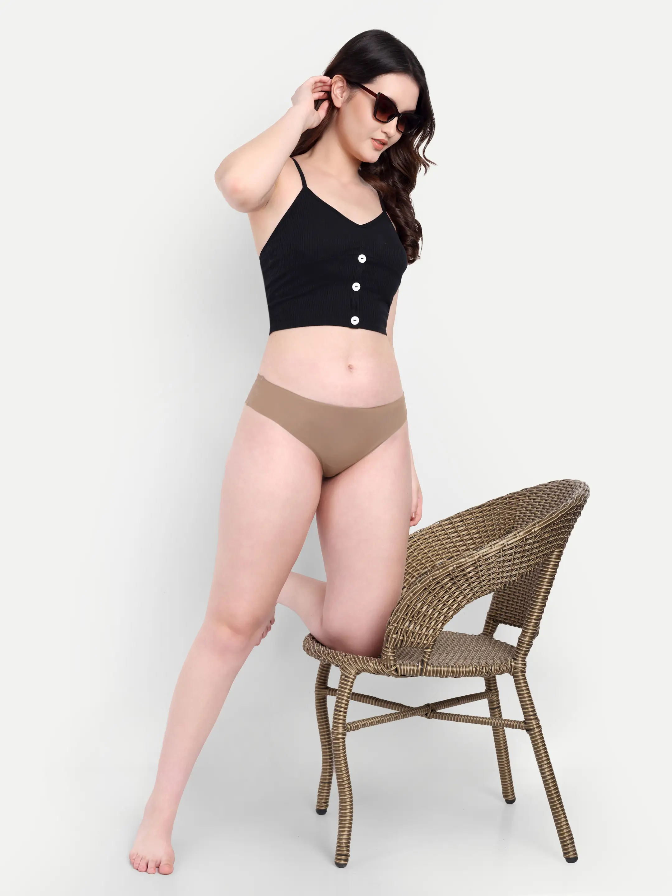 ecomm female shoot
